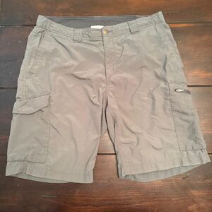 Columbia Sportswear Men's Grey and Khaki Shorts - Size 34